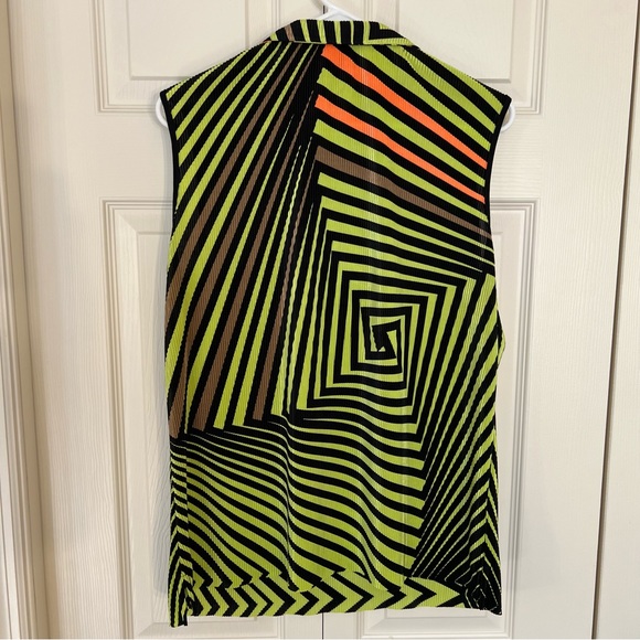 Showstopper Jamie Sadock top, EUC, Size XL - Picture 7 of 13